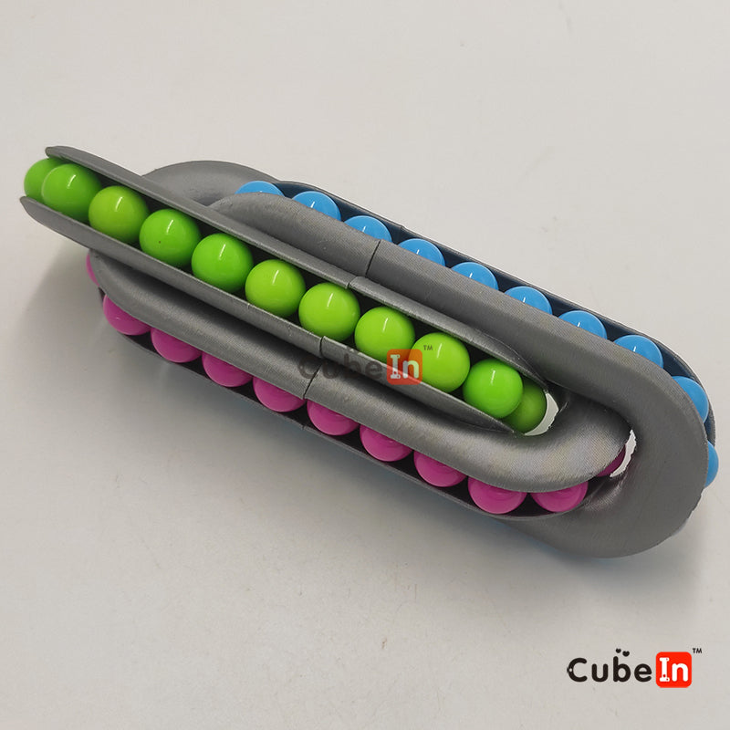 Oskar Over & Under 3-loop Chain Puzzle