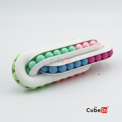 Oskar Over & Under 3-loop Chain Puzzle