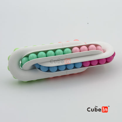 Oskar Over & Under 3-loop Chain Puzzle